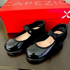 Capezio Tap Shoes- size 6.5 - Girls JR TYETTE- gently used